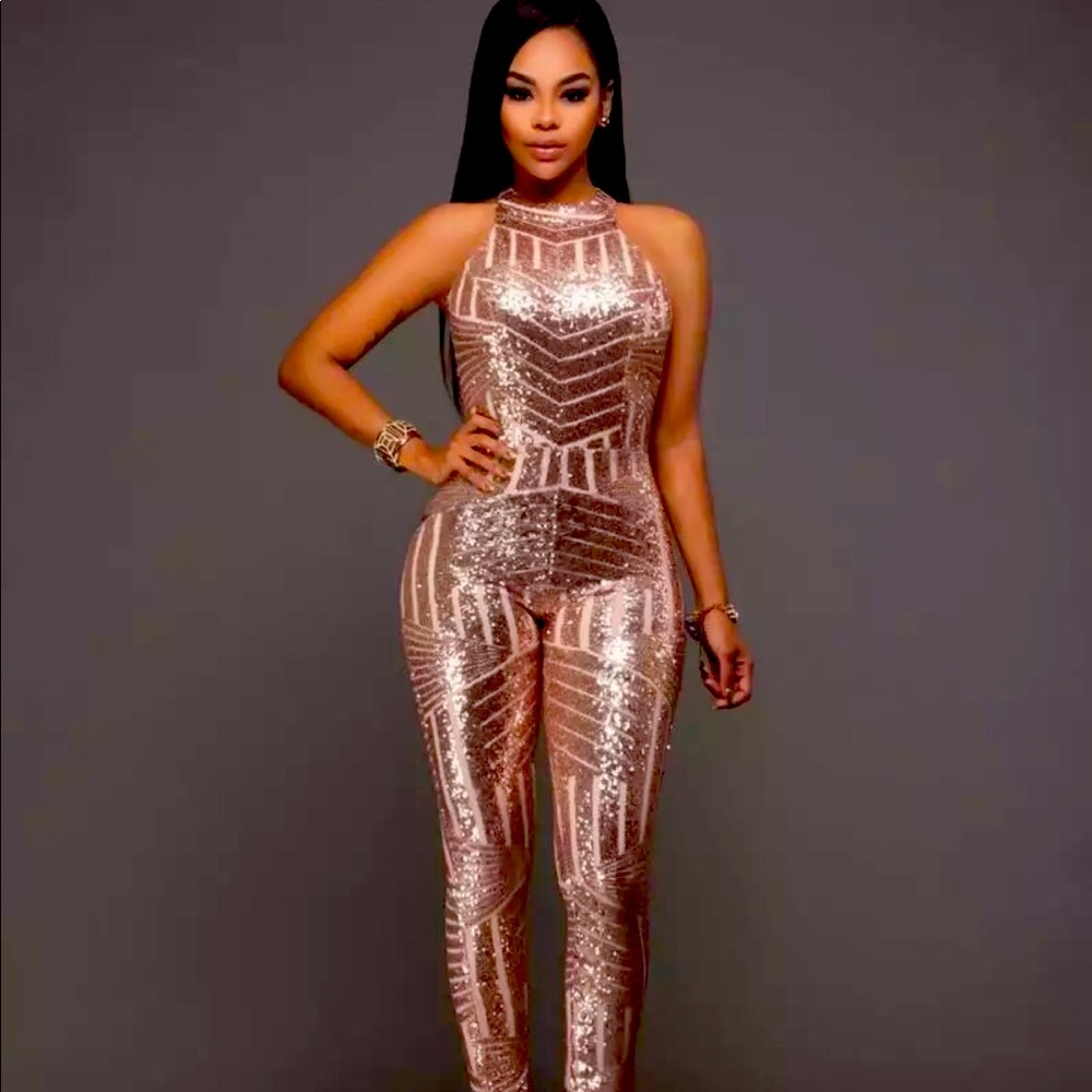 🔥NewSequins Sexy one piece Jumpsuit runs small🔥